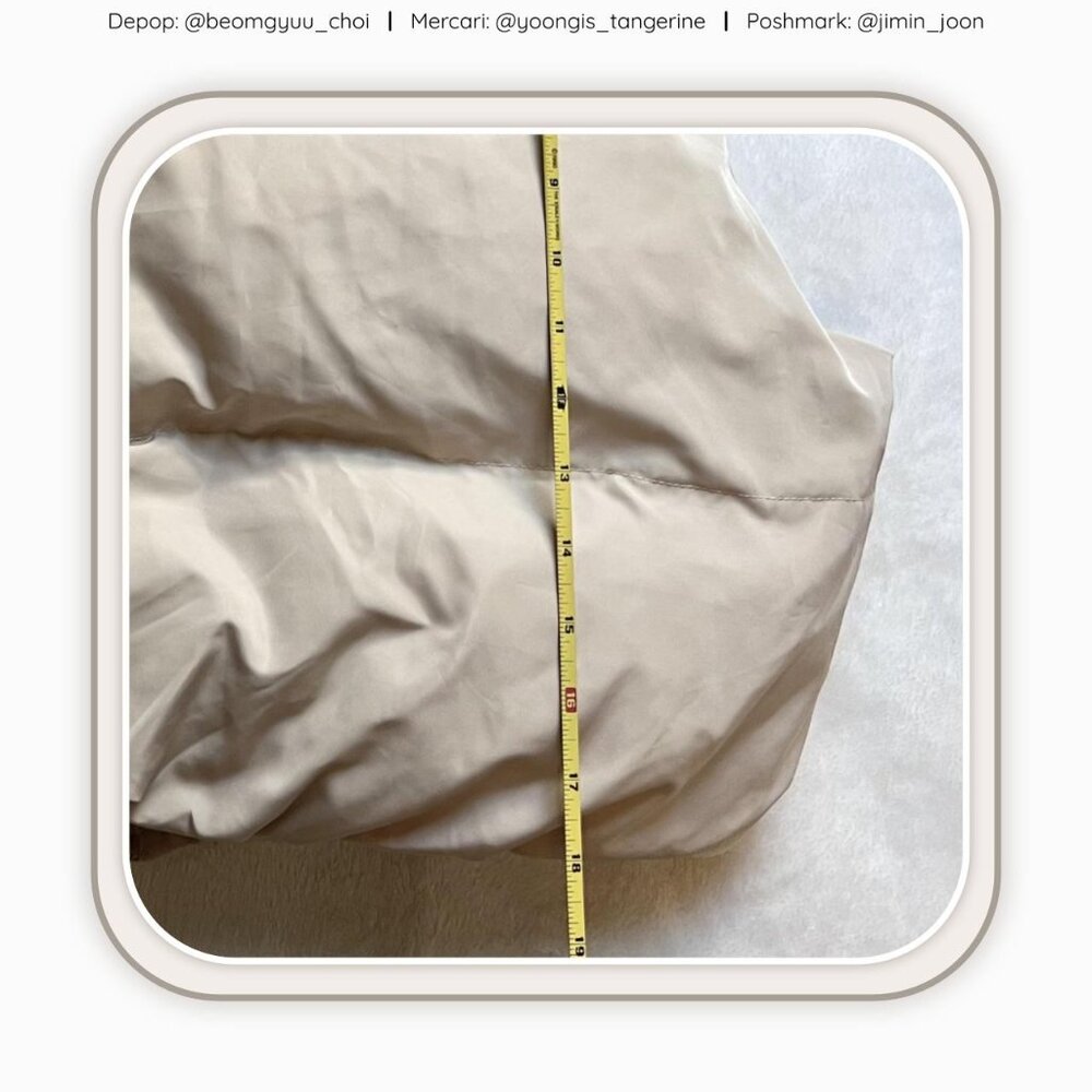 Beige cropped puffer vest 💕 - Picture 3 of 3